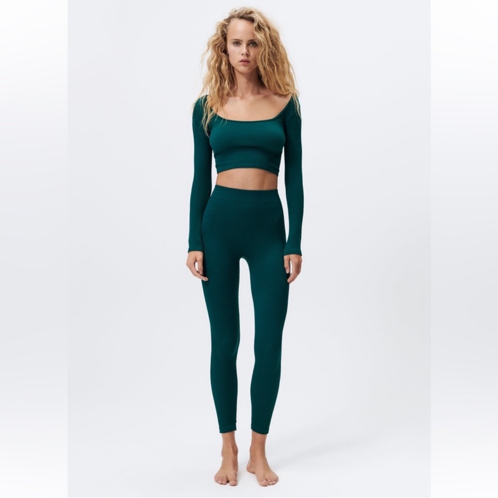 Zara Seamless Leggings XS-S and Top M-L Set